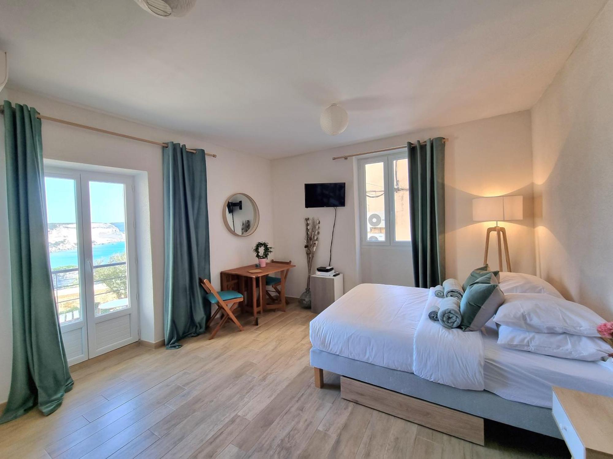 Chez Dume Apartment Bonifacio  Bagian luar foto