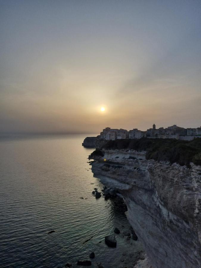 Chez Dume Apartment Bonifacio  Bagian luar foto