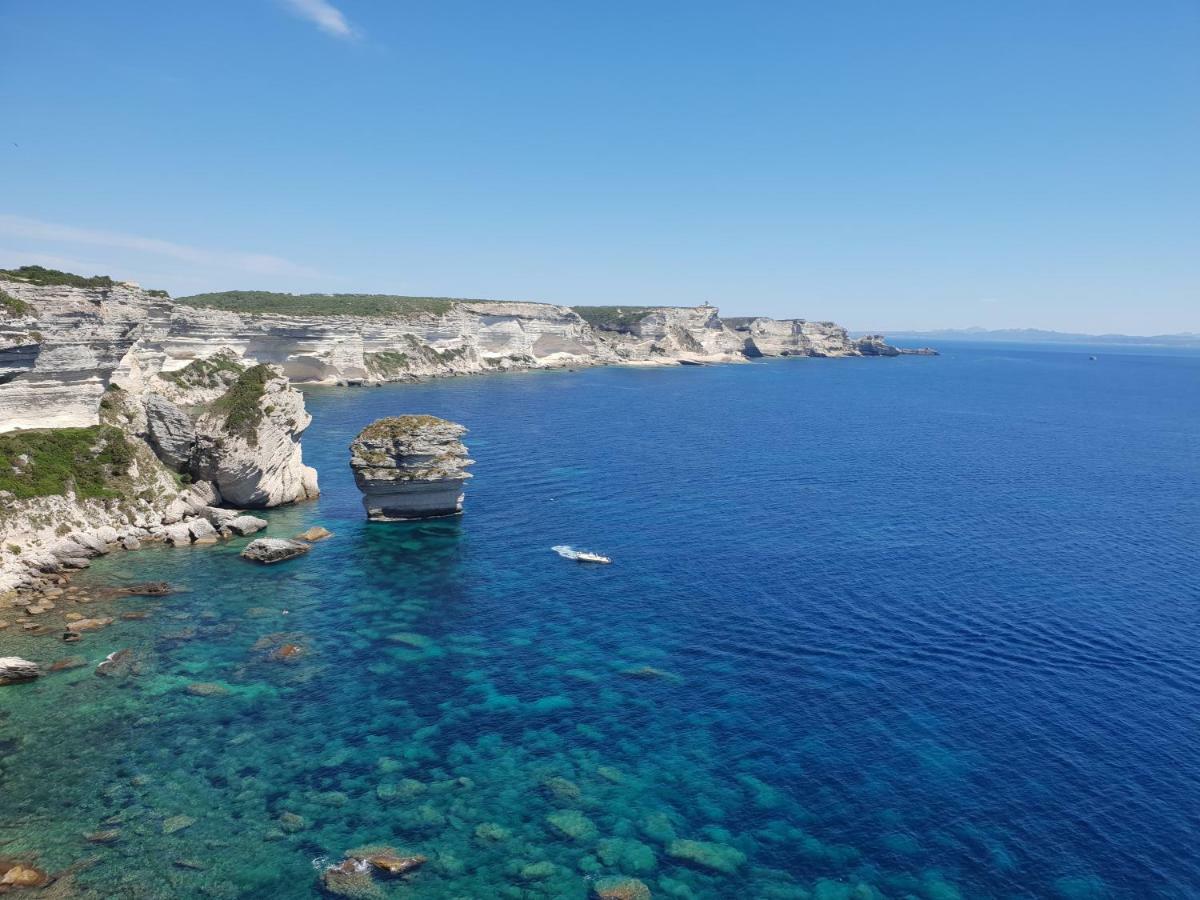 Chez Dume Apartment Bonifacio  Bagian luar foto